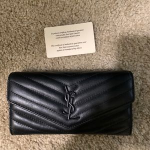 Gorgeous YSL wallet unfortunately no box , no dust bag just card.